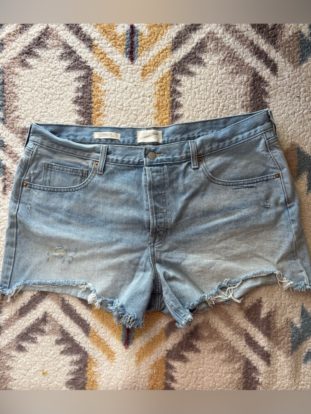 Universal Thread Light Blue Frayed Hem Denim Shorts - 90s Baggy Short